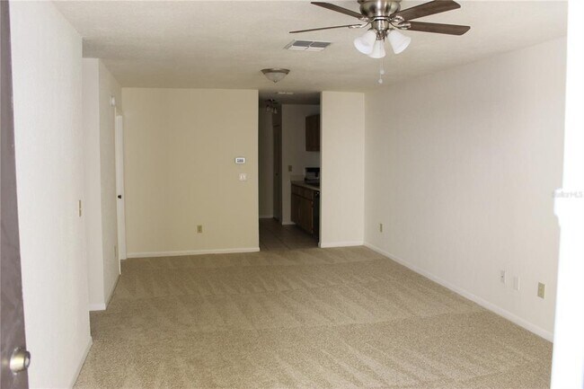 Building Photo - 13608 S Village Dr