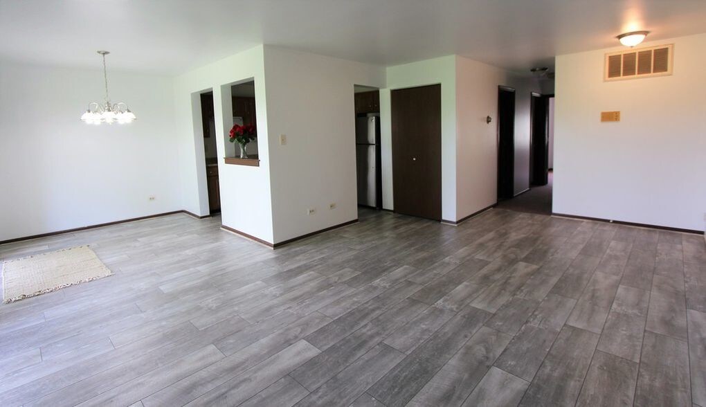 333 Memory Ln Unit 2, Westmont, IL 60559 Condo for Rent in Westmont