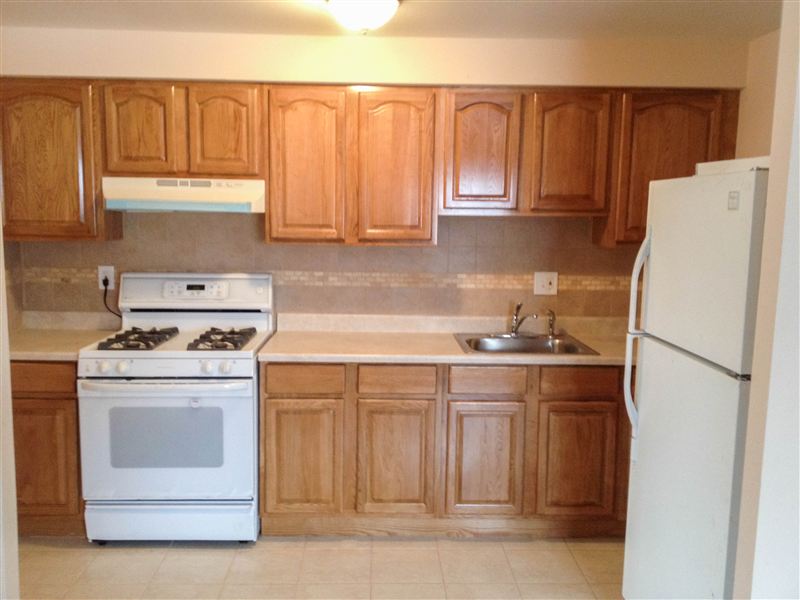Primary Photo - 5813 Hegerman St