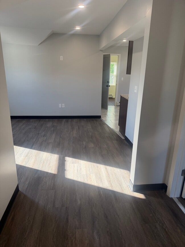 Building Photo - 383 Sayles St