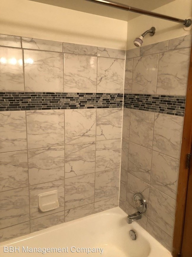 Building Photo - 2 br, 1 bath Apartment - 1207 Danforth Street
