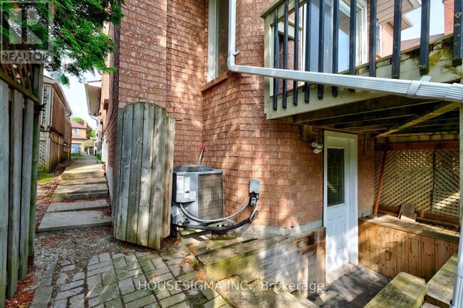 Building Photo - 14 Crawford Rose Dr