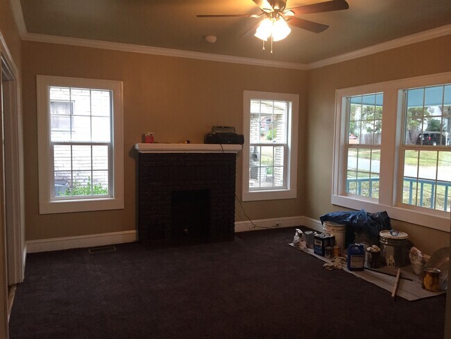 Building Photo - CHARMING REMODELED HIGHLAND HOME