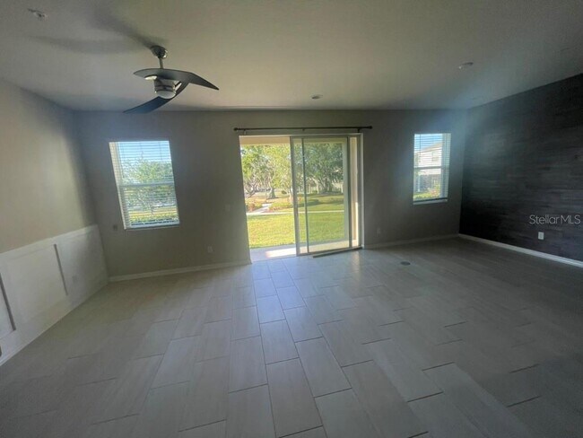 Foto del edificio - 15221 Sunrise Grove Ct