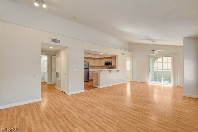 Building Photo - 7950 W Flamingo Rd