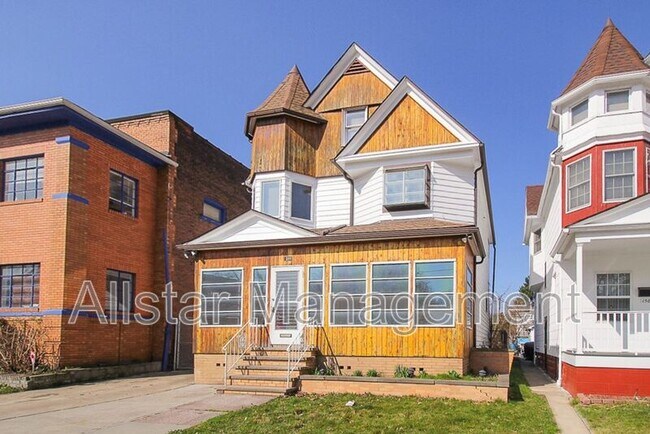 Foto del edificio - 1588 E 86th St