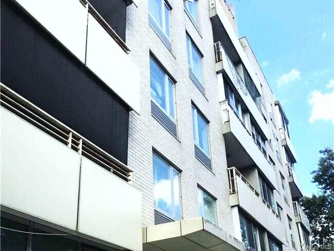 Foto del edificio - 132-03 Sanford Ave