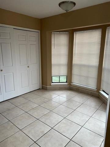 Foto del edificio - 2302 Oakcrest Dr