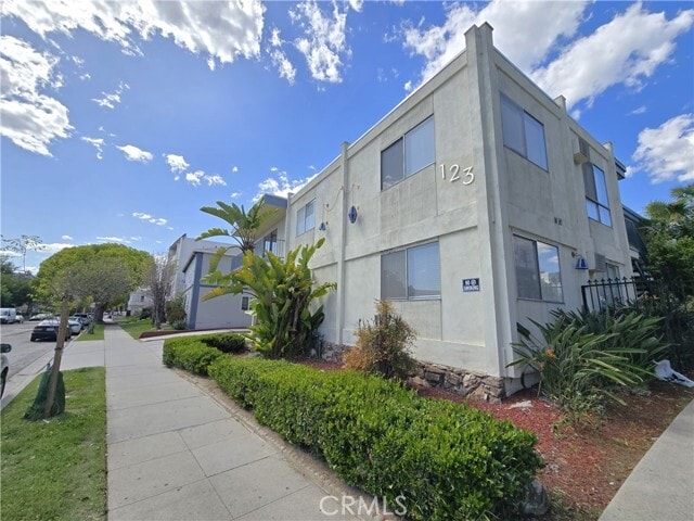 Primary Photo - 123 W Lomita Ave