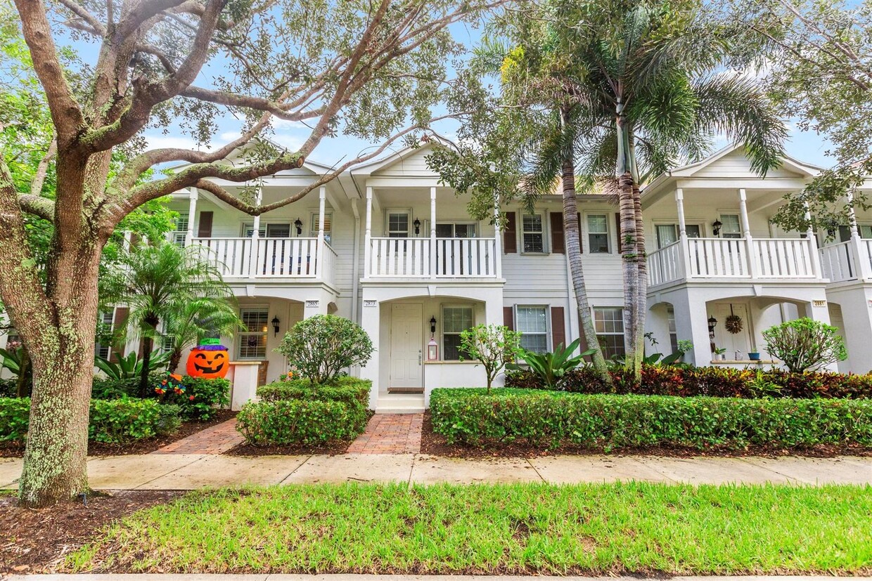 Primary Photo - 2873 E Community Dr