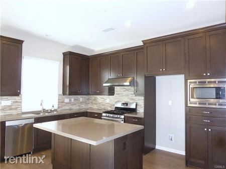 Building Photo - 3 br, 3 bath House - 112 Strawberry Grv