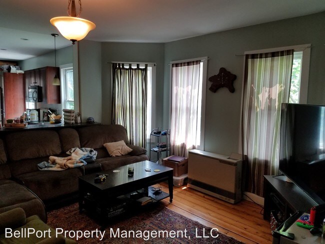 152 Washburn Ave Portland Me 04102 Apartment For Rent In