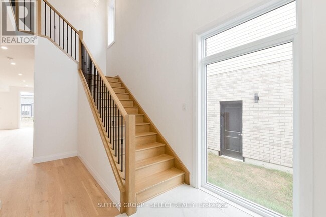 Building Photo - 1057 Karenana Rd