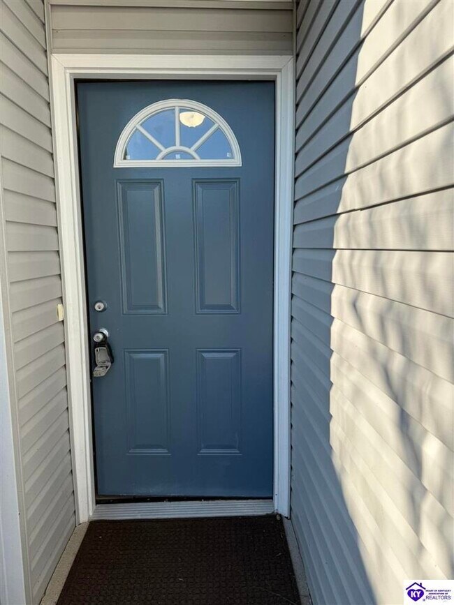 Foto del edificio - 624 Potomac Ct
