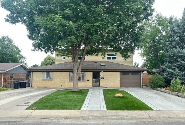Building Photo - 2518 S Patton Ct
