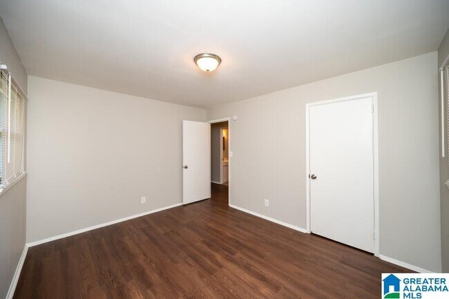 Building Photo - 442 Murphys Ln