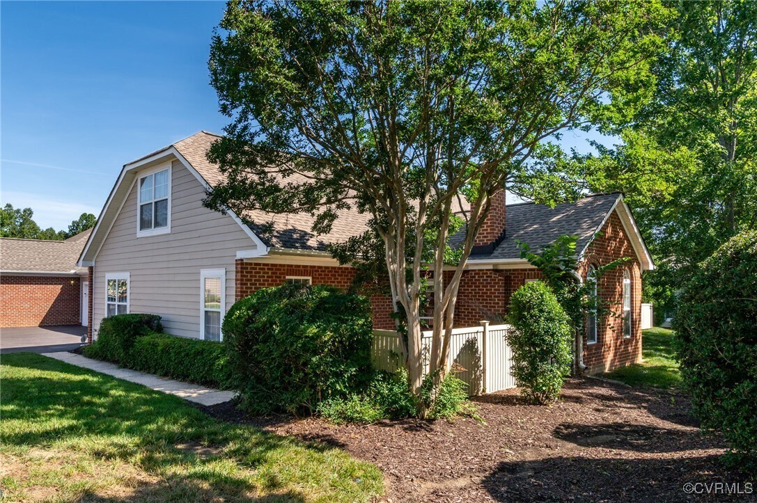 Primary Photo - 1542 Patriot Cir