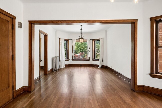 Foto del edificio - 1263 W Foster Ave
