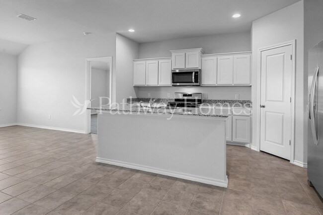 Foto del edificio - 9449 Golden Tree Ave