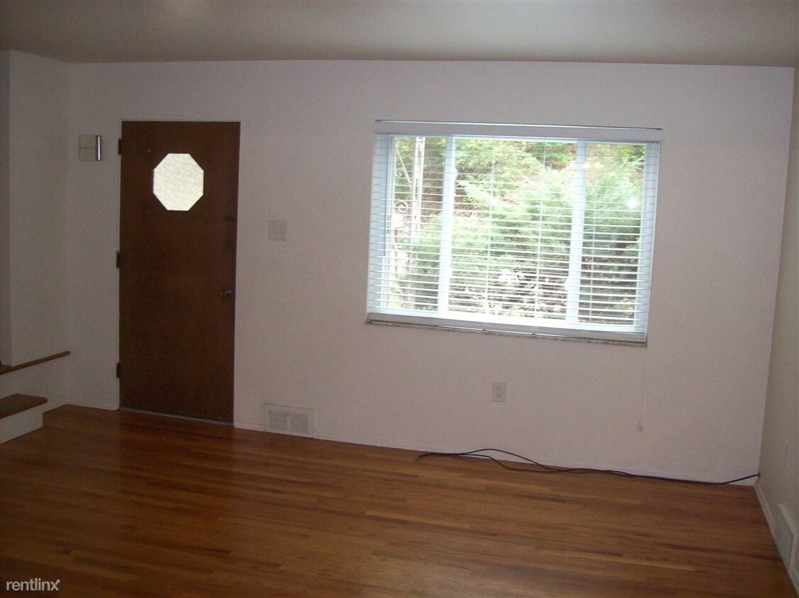 Primary Photo - 565 Cumberland Rd