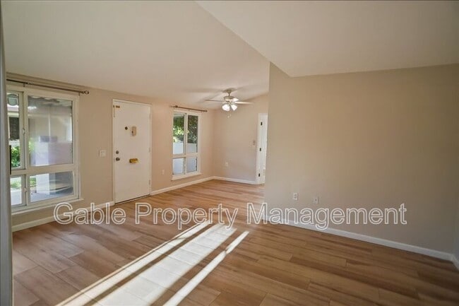 Foto del edificio - 26757 Whispering Leaves Dr