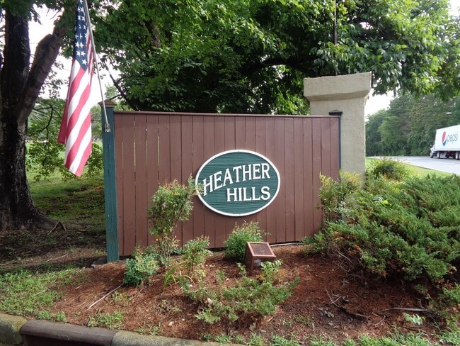 Photo - Heather Hills-Townhouse For Rent