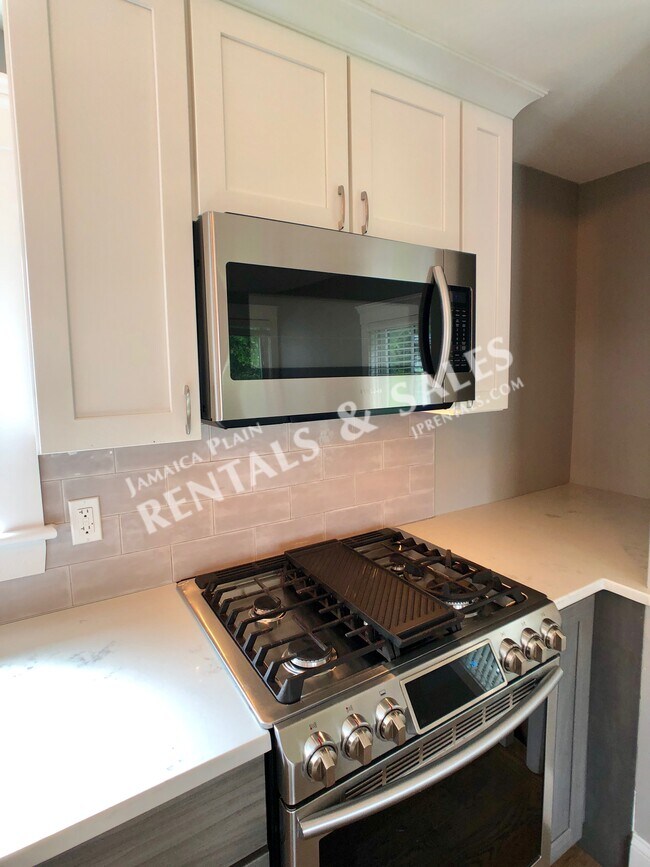 Foto del edificio - 15 Rosecliff St