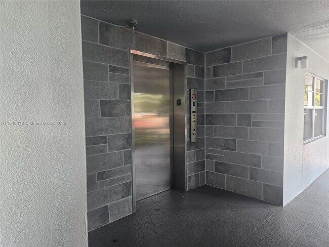 Building Photo - 1201 SW 128th Terrace