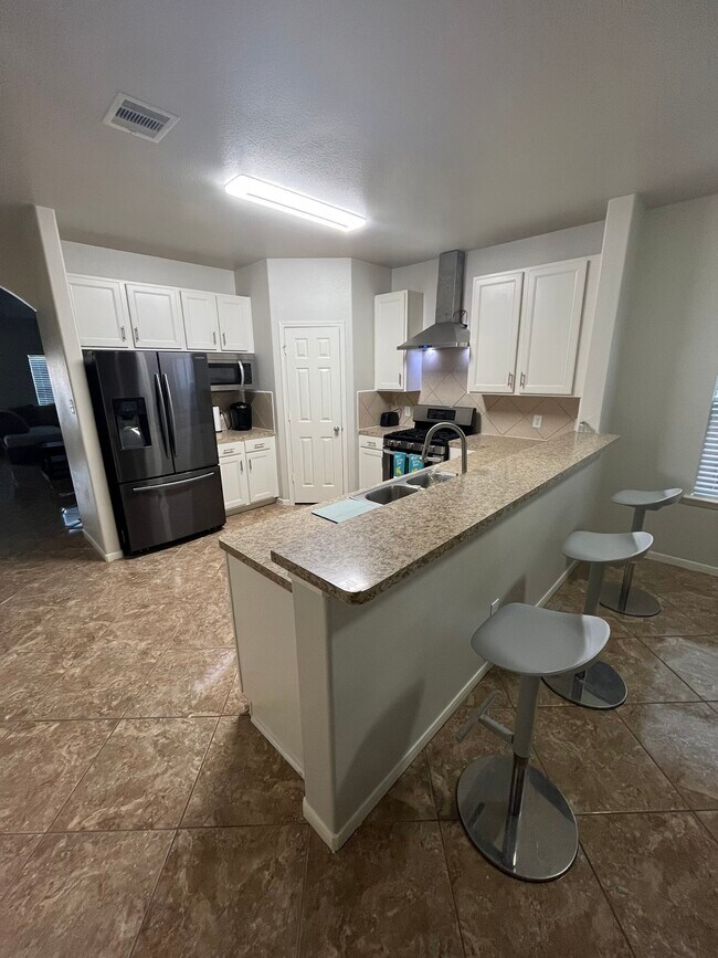 Foto del edificio - 21830 Alta Peak Way