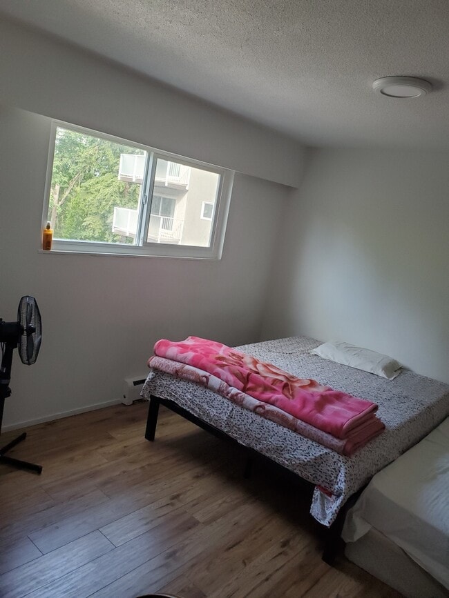 Photo du bâtiment - 1480-1480 Boundary Crescent