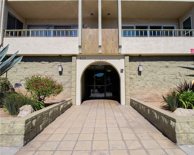 Foto del edificio - 420 Redondo Ave