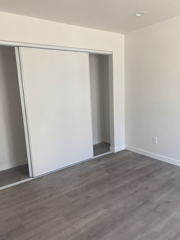 Foto del edificio - 6536 Brynhurst Ave