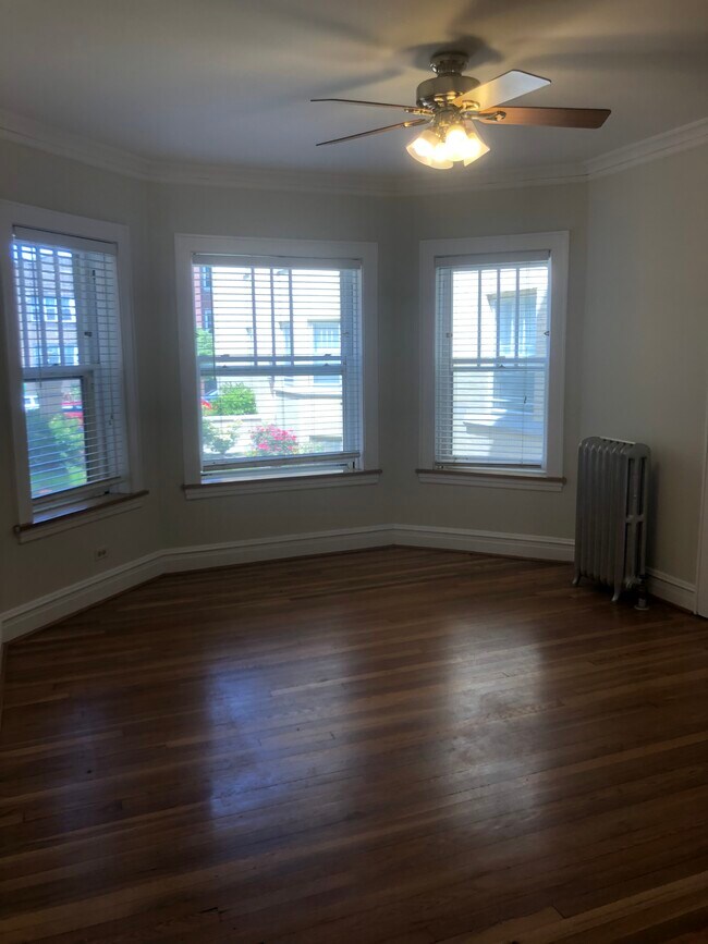 Foto del edificio - 4829 N Rockwell St
