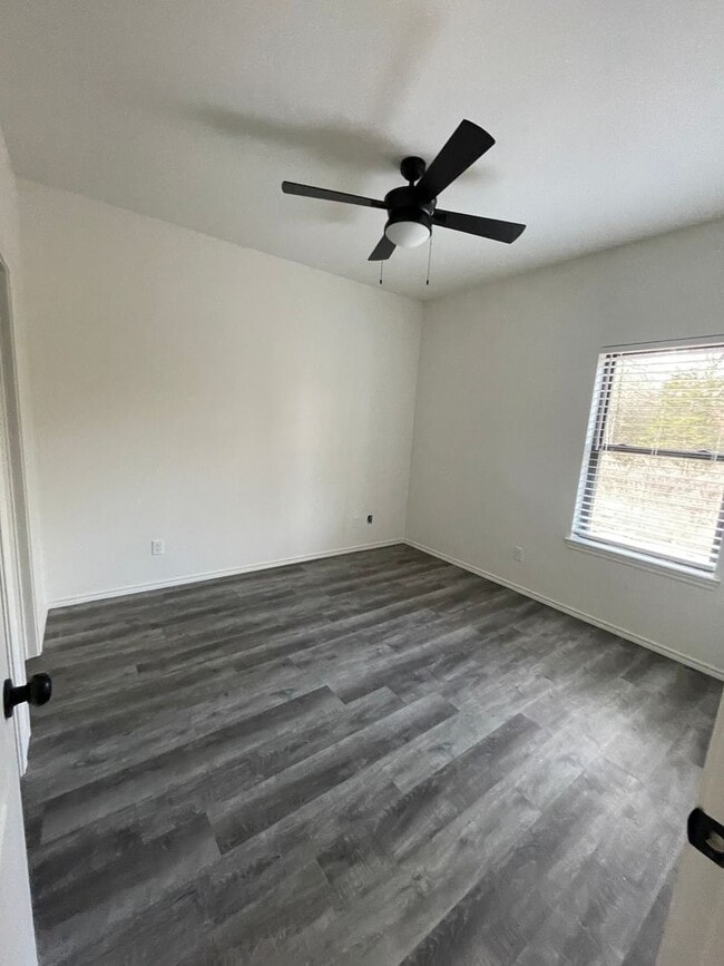 Building Photo - 265-267 Chisholm Trail