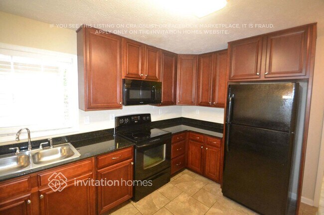 Foto del edificio - 3335 Revere Cir