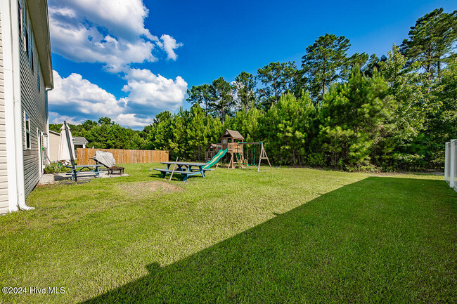 Building Photo - 201 Bungalow Dr