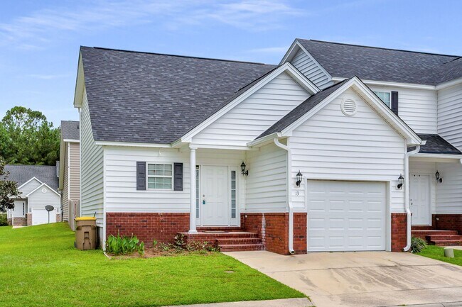 Building Photo - 13 Cypress Ln