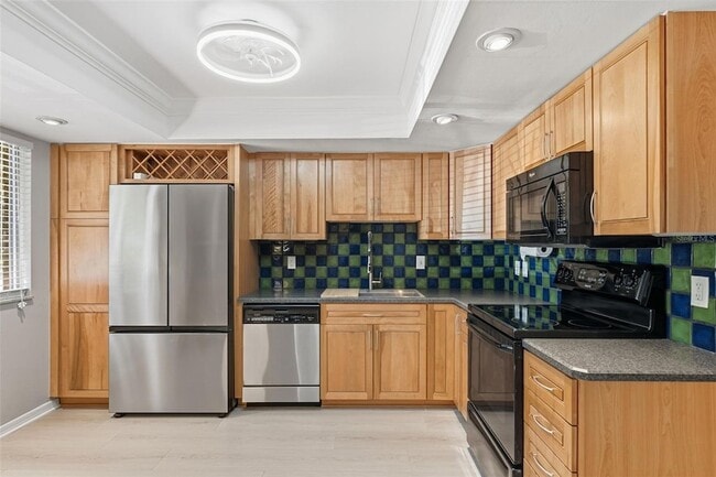 Building Photo - 525 Oak Haven Dr