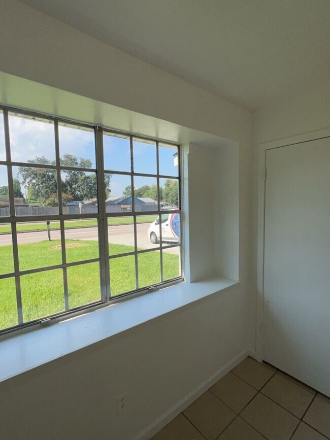 Foto del edificio - 15335 Woodforest Blvd
