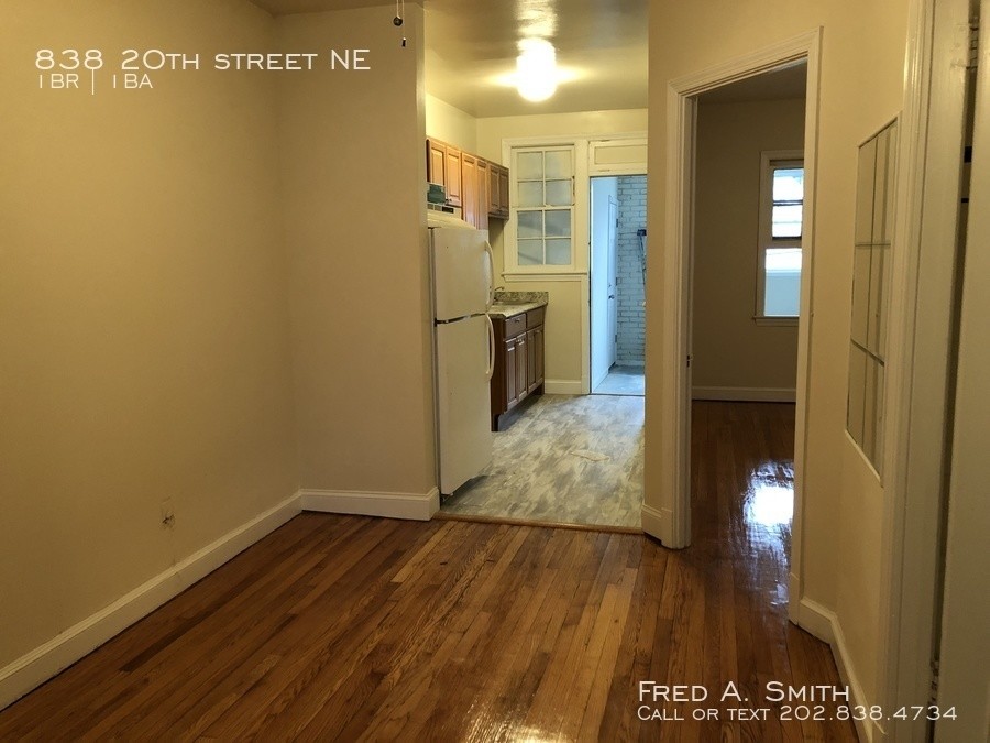 Foto principal - 838 20th St NE