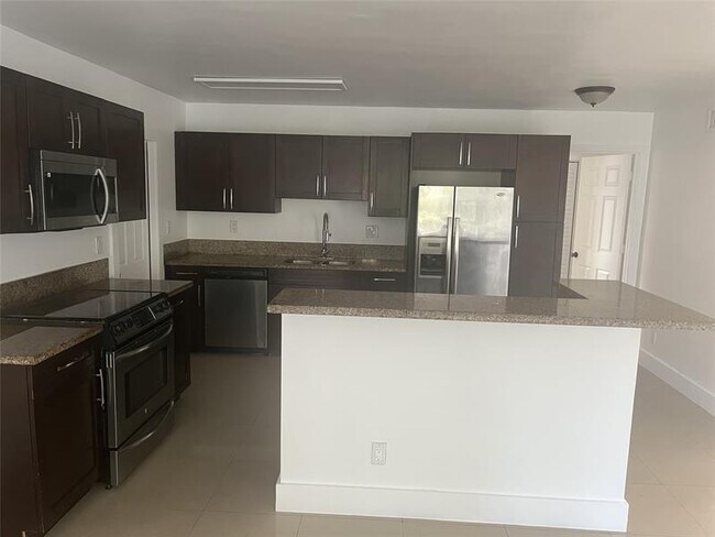 Foto del edificio - 1556 SW 5th Pl