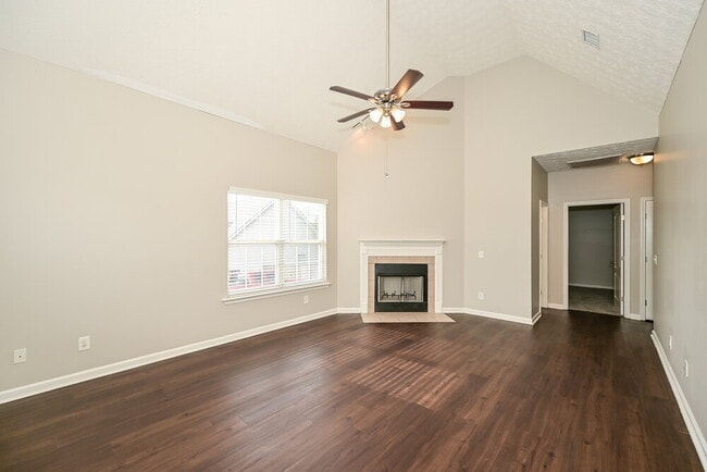 Building Photo - 1903 Champlain Dr