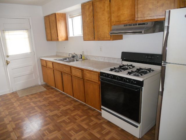 Building Photo - 3257 Coventry Dr