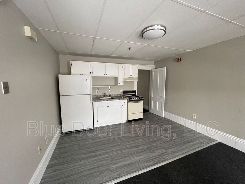 2 Bartlett St Unit 2, Allenstown, NH 03275 Condo for Rent in