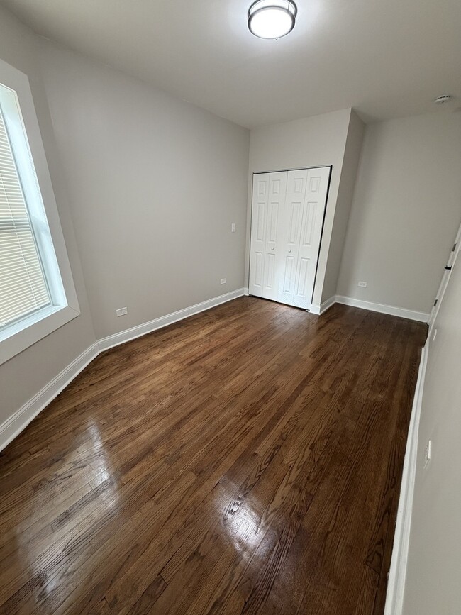 Foto del edificio - 1048 W Marquette Rd