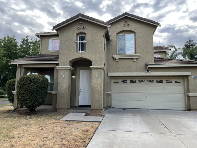 "Spacious 4-Bedroom Haven in Merced with 3 Full Baths & Elegant Granite Countertops!" - "Spacious 4-Bedroom Haven in Merced with 3 Full Baths & Elegant Granite Countertops!" Apartment