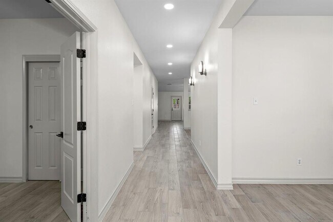 Foto del edificio - 2356 Vernell Way