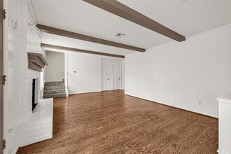 Building Photo - 5702 Vestavia Dr