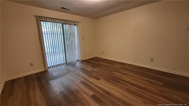 Foto del edificio - 2380 Oak St