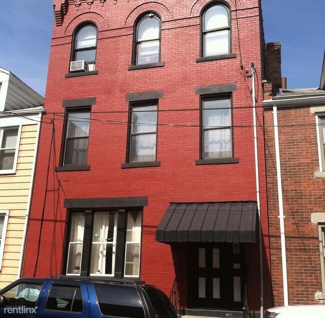 Building Photo - 106 S 14th St